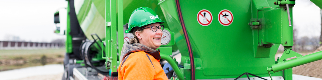 Chauffeur betonmixer Willy: “Als chauffeur krijg je de bouw van begin af aan mee.”